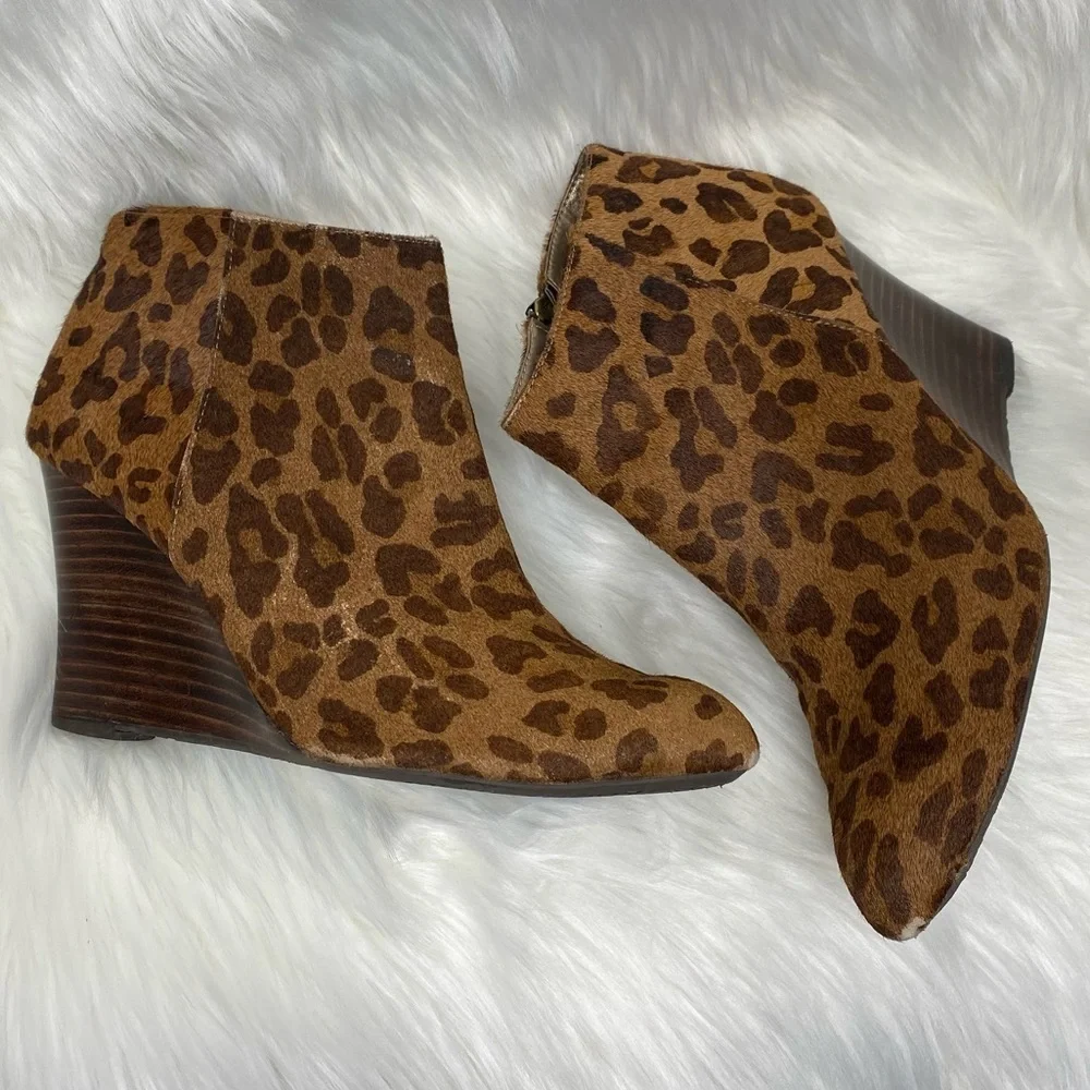 Adrienne Vittadini Sarah Leopard Wedges Size 10